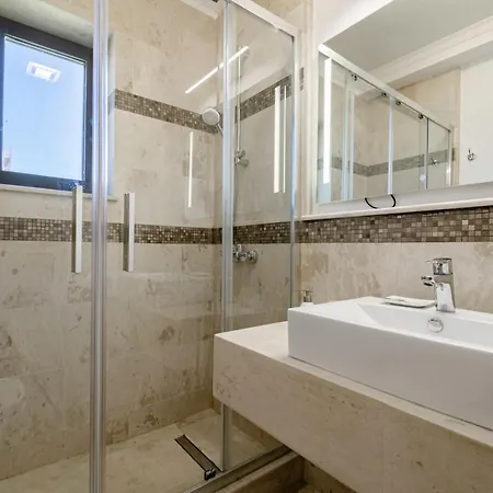 Daire Beachfront Bliss - Sea View Navodari